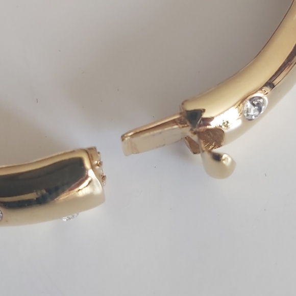 Gold plated bangle/bracelet - Picture 2 of 5
